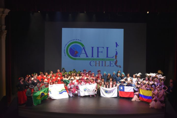 Emotiva jornada en el Lanzamiento del  «XV Festival Internacional de Folclor Latinoamericano» celebrado en Teatro Regional Cervantes