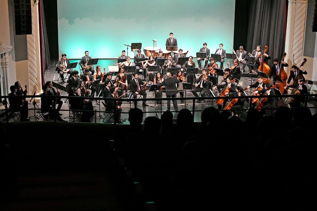 Orquesta Filarmónica de Los Ríos: Una noche en la Ópera en el Teatro Regional Cervantes de Valdivia
