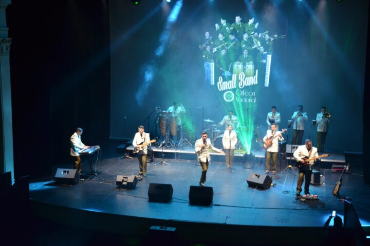 Small Band del Orfeón de Carabineros trajo los clásicos de la música al Teatro Regional Cervantes de Valdivia