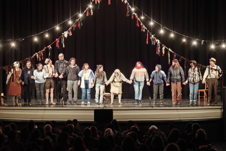 La Lluvia de Teatro también se hizo presente en el Teatro Regional Cervantes de Valdivia